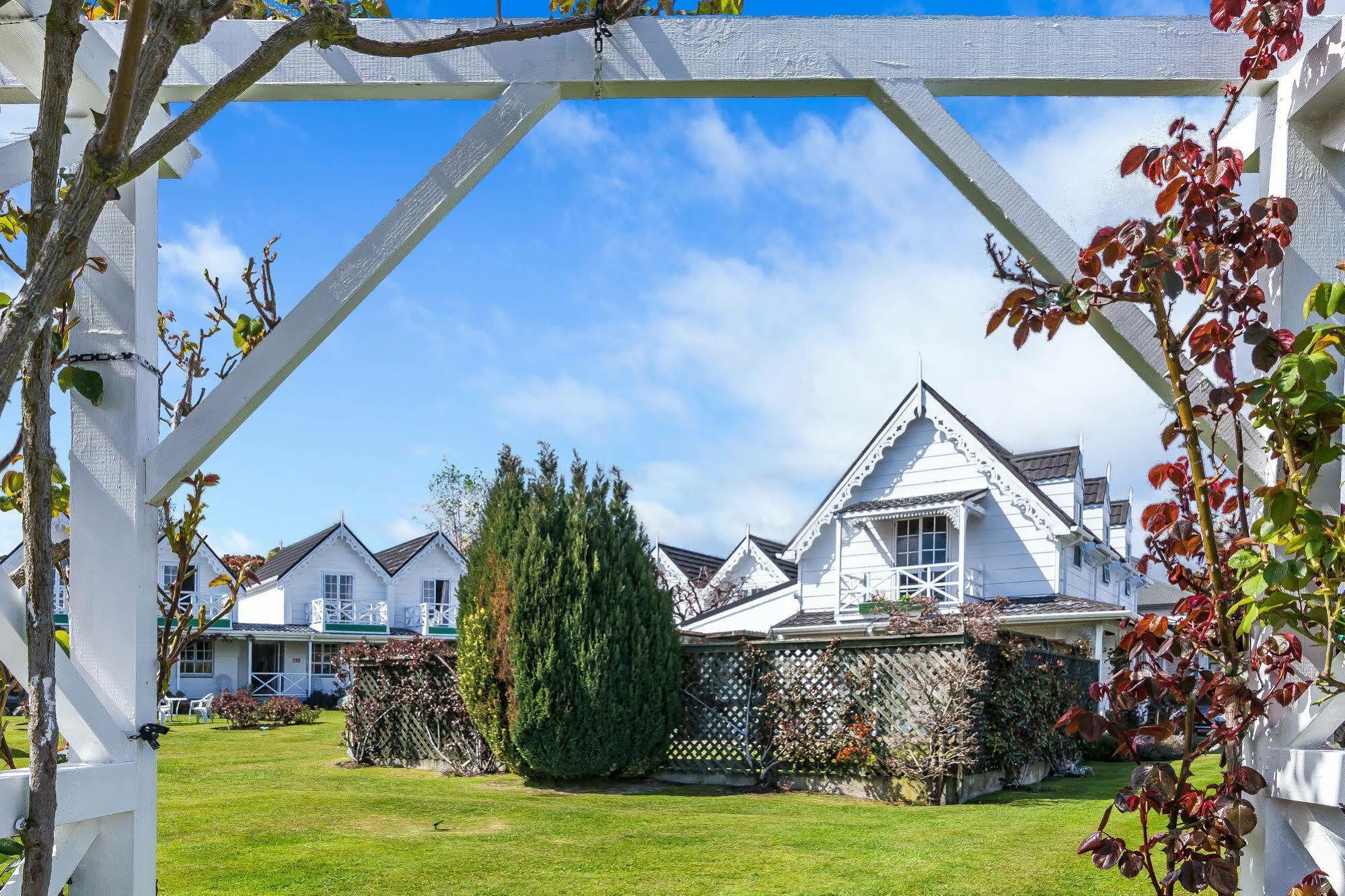 Phoenix Thermal Resort - Lago Taupo Exterior foto