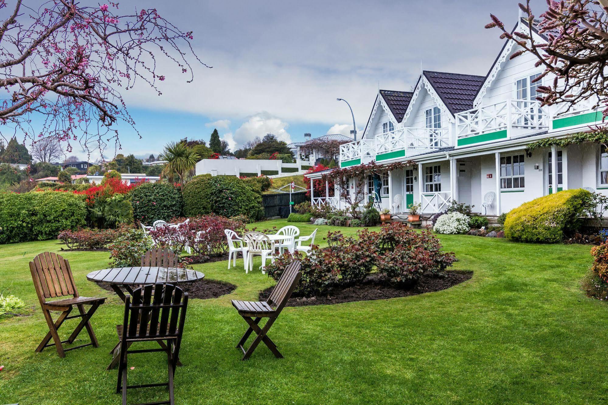 Phoenix Thermal Resort - Lago Taupo Exterior foto